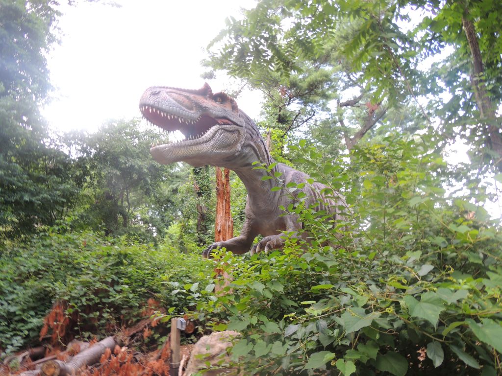 dinosaurs alive exhibit