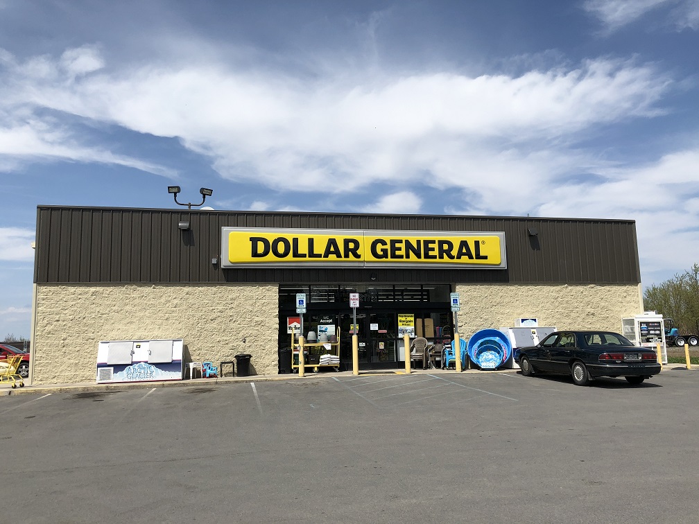 Dollar General Store Front