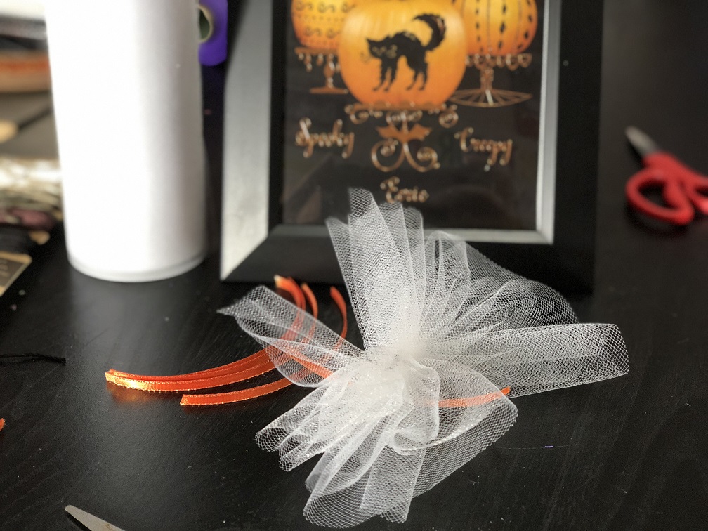 Picture Frame Halloween Decor Bow Attaching