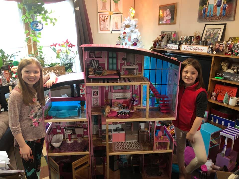 KidKraft Shimmer Mansion With 30 Accessories Included